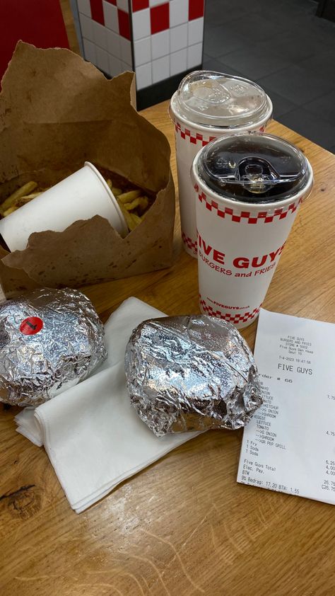 Five guys, food, aesthetic, friends, diner, burger, drinks, date, ideas, summer Five Guys Aesthetic, Diner Burger, Drinks Date, Guys Aesthetic, Five Guy Burgers, Aesthetic Friends, Burger And Fries, Five Guys, Date Ideas