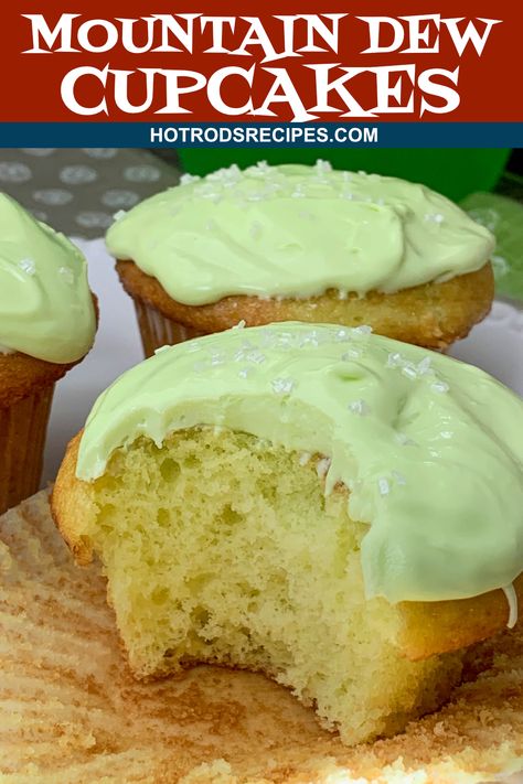 Mountain Dew Cheesecake, Mountain Dew Cake Design, Mtn Dew Cake, Mt Dew Cocktail, Mountain Dew Cupcakes, Mountain Dew Cake, Cupcakes Cheesecake, Mountain Dew Memes Funny, Cake Mix And Soda