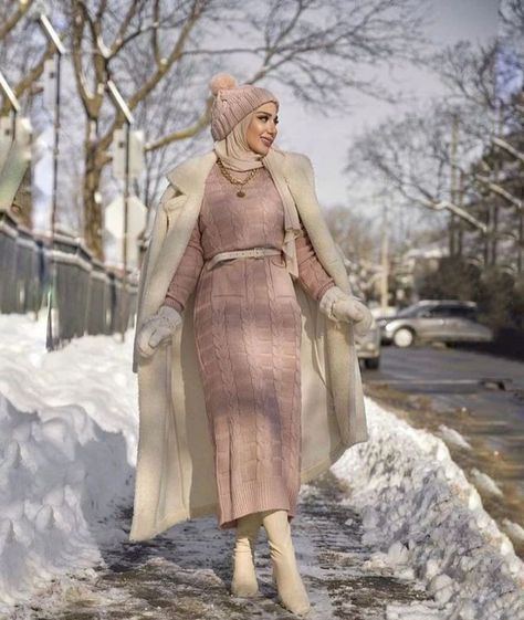 Winter Outfit Hijab, Winter Caps For Women, Hijabi Winter Outfits, Shopping In Tokyo, Caps Design, Winter Hijab, Modest Winter Outfits, Outfits Muslim, Winter Caps