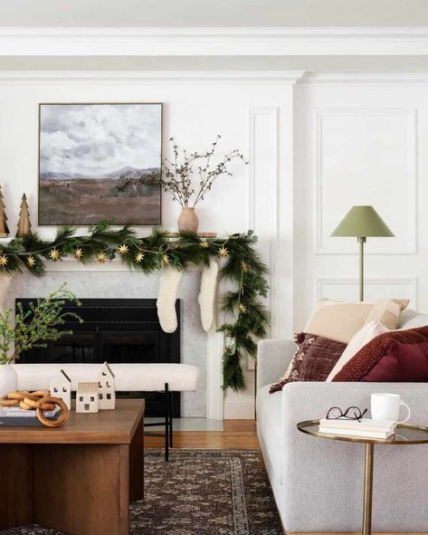 Have A Holly Jolly Christmas: 80 Decor Ideas For Holiday Cheer Studio Mcgee Holiday, Mcgee Christmas, Door Decorations Christmas, Studio Mcgee Christmas, Diy Christmas Door Decorations, Diy Christmas Door, Minimalist Christmas Decor, Traditional Holiday Decor, Inspo Art