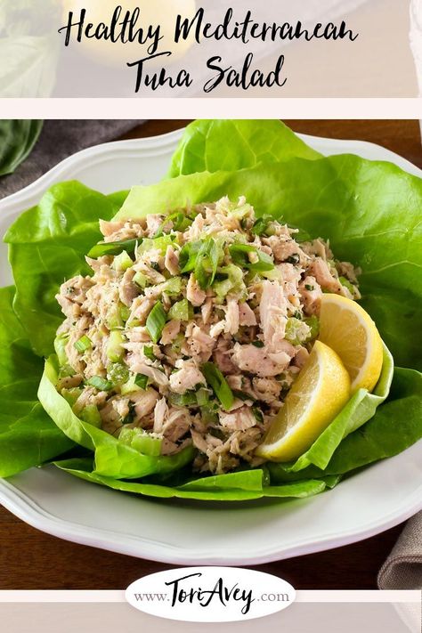 Healthy Mediterranean Tuna Salad -- uses oil-packed tuna and no mayo for a healthier version of this amazing lunch or dinner salad.  #tunasalad #healthytuna #Mediterranean Tuna Fish Recipes, Mediterranean Tuna, Mediterranean Tuna Salad, Healthy Tuna Salad, Healthy Tuna, Mediterranean Diet Plan, Tuna Salad Recipe, Fish Salad, Healthy Food Facts