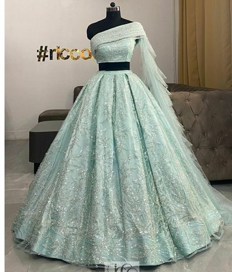 Indian Bridesmaid Dresses, Lehenga Designs Simple, Traditional Indian Dress, Long Dress Design, Fancy Dresses Long, Indian Dresses Traditional, Indian Bridal Dress, Designer Dresses Casual, Stylish Party Dresses