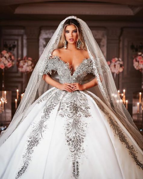 BLINI FASHION HOUSE on Instagram: "Experience luxury in Royal Bridal Dress, where every detail speaks of regal splendor as you walk down the aisle.👰‍♀️💫 D’amour Bridal Collection👸🏼 #bride #bridetobe #bridaldress #weddingdress #bride2024" Royalty Wedding, Royal Wedding Dresses, Latest Wedding Gowns, Princess Style Wedding Dresses, Extravagant Wedding Dresses, Extravagant Wedding, Veil Hairstyles, Royal Dresses, Ankle Length Dress