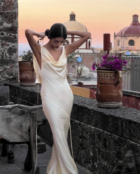 Mirror Palais, Backless Evening Dress, Sleeveless Gown, Jumpsuit Outfit, Backless Maxi Dresses, Bodycon Dress Parties, Satin Maxi Dress, Summer Party Dress, Looks Chic