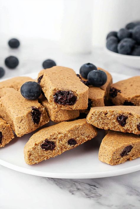 Dog Biscotti Recipe Dog Biscotti Recipe, Biscotti Recipe, Easy Blueberry, Healthy Easy, Yummy Treats, Natural Ingredients, Snacks, Dogs