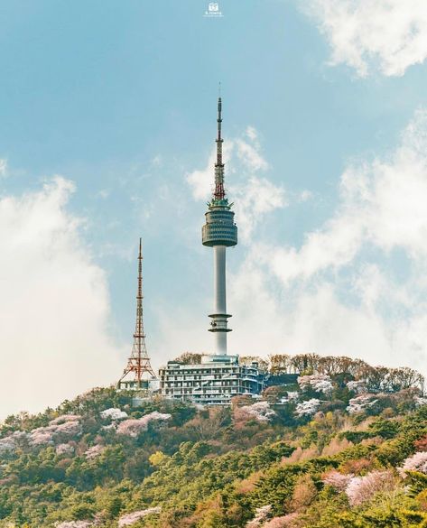 Seoul Tower Aesthetic, Tower Aesthetic, Seoul Tower, Namsan Tower, Visit Seoul, Seoul Travel, South Korea Seoul, South Korea Travel, Dream Trip