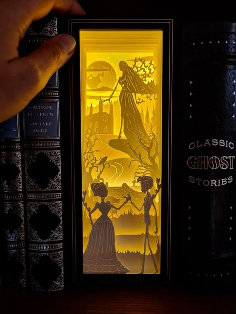 Corpse Bride Decorations, Box Room Decor, The 101 Dalmatians, Library Bookshelf, Shadow Light Box, Box Room, Shadow Box Art, Book Sculpture, Bride Book