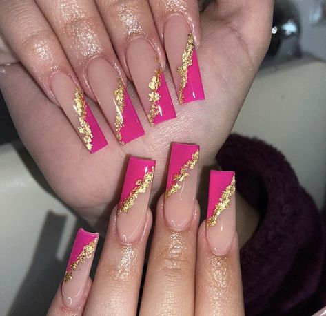 Pink And Gold Flake Nails, Gold And Pink Nails Acrylic, Hot Pink Nails With Gold, Hot Pink Nails With Gold Design, Hot Pink And Gold Nails Acrylic, Pink And Gold Square Nails, Pink And Gold Nails Acrylic, Hot Pink And Gold French Tip Nails, Hot Pink And Gold Nails