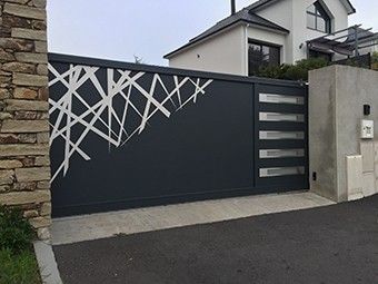 Latest Gate Design, Home Window Grill Design, Window Grill Design Modern, Narrow House Designs, Home Gate Design, Gate Designs Modern, Grill Gate Design, Modern Gate, House Main Gates Design