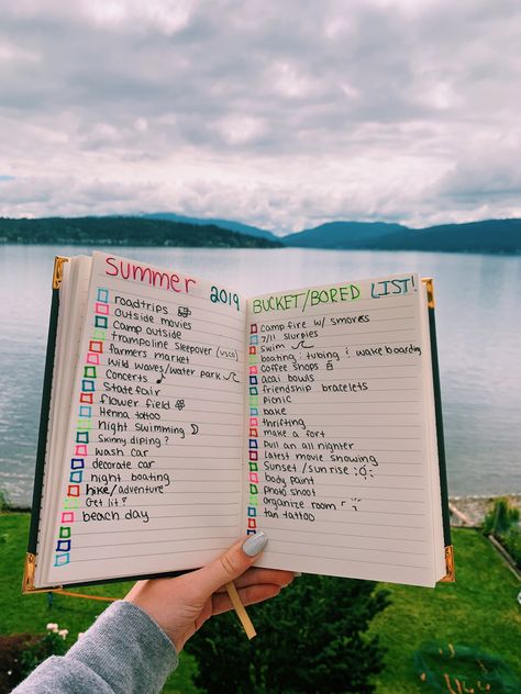 Buket List 2023, Summer Bucket List Aesthetic Poster, Summer Bucket List Design Ideas, Summer Bucket List 2024 Poster, Bucket List Bullet Journal, Summer Bucket List Bullet Journal, Cute Date Ideas, Summer Fun List, Things To Do When Bored