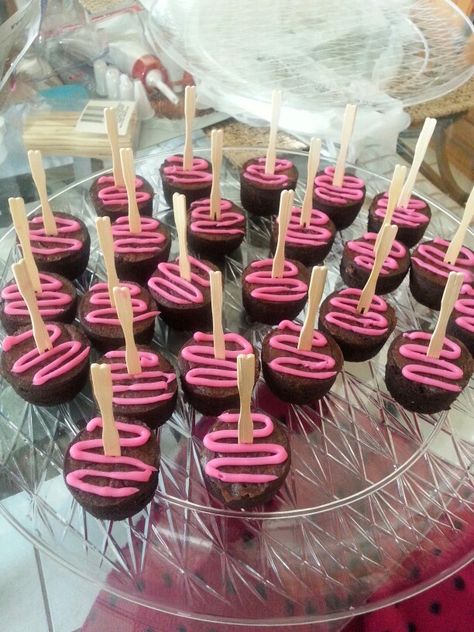 Baby shower~ brownies with pink frosting & bamboo fork sticks on clear tray...Dollar tree for tray & sticks. :) Baby Shower Brownies, Party Hardy, Shower Desserts, Pink Frosting, Baby Shower Desserts, Baby Shower Planning, Grad Parties, Cool Baby Stuff, Girl Baby