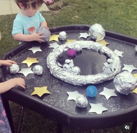 Space Crafts For Kids, Space Classroom, Space Unit, Tree Day, Eyfs Activities, Nursery Activities, Avengers Party, Tuff Tray, Dog Birthday Party