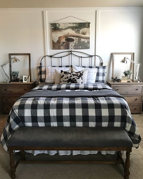 Buffalo Plaid Bedroom, Bedroom Rustic Farmhouse, Plaid Bedroom, Pattern Bedroom, Bedroom Rustic, Bedroom Decor For Small Rooms, Bedroom Ideas For Couples Modern, Plaid Bedding, Rustic Bedroom Decor