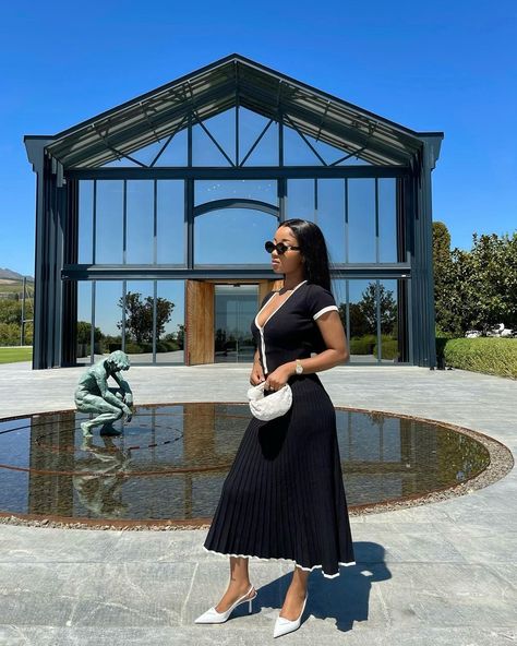 🔄: Looking sophisticated and stylish in a black outfit, @thabee_happy exudes a sense of class and grace. Thabee Happy, A Black Outfit, Elegant Outfits, Elegant Makeup, Knit Midi Skirt, Designer Heels, Baddie Outfits, Elegant Outfit, Black Skirt