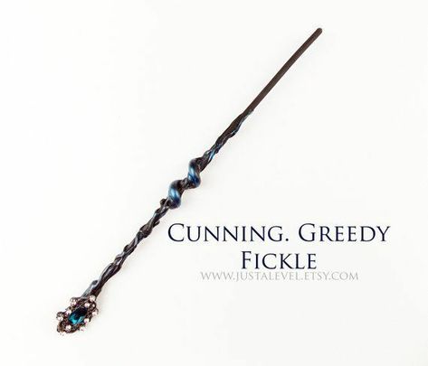 Wand Designs, Webtoon Ideas, Wingardium Leviosa, Witch Supplies, Witch Wand, Wizard Wand, Harry Potter Icons, Diy Wand, Magical Accessories