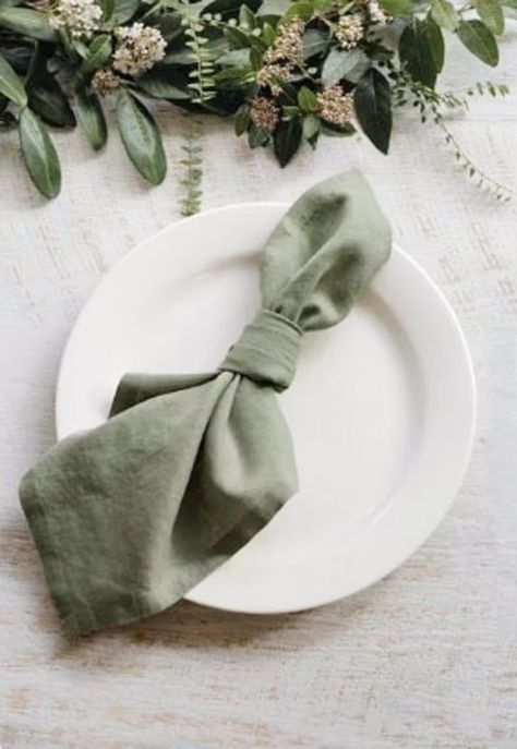 Napkins Wedding Table, Cocktail Napkins Wedding, Reusable Napkins, Sage Green Kitchen, Handmade Napkins, Green Napkins, Napkins Wedding, Sage Green Wedding, Table Set Up