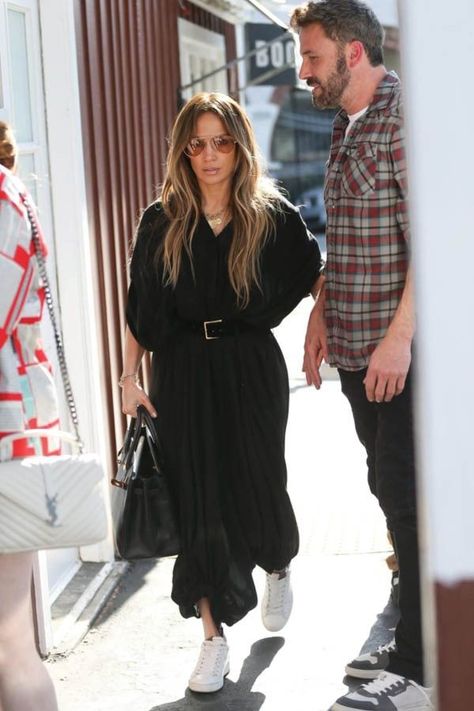 Jennifer Lopez Stepped Out in Low-Rise Sneakers Check more at https://buzgru.com/jennifer-lopez-stepped-out-in-low-rise-sneakers/ Jennifer Lopez Outfits, 30 Percent Off, Dress And Sneakers Outfit, Best White Sneakers, Sneaker Trend, High Tops Sneakers, Shirt Dress Outfit, Sneaker Style, Look Of The Day