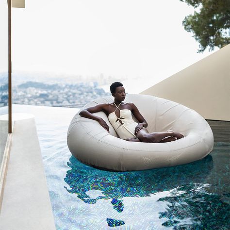 Minimal Houses, Poolside Lounge Chairs, Inflatable Island, Poolside Lounge, Swimming Pool Floats, Inflatable Pool Floats, Pool Lounger, Pool Furniture, Pool Floats