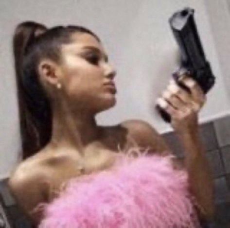 ariana grande, funny, memes, stan twitter, tiktok, & floptok Ariana Grande Meme, Ariana Grande Images, Ariana Grande Style, Jhene Aiko, Ariana G, Very Funny Pictures, Funny Profile Pictures, Really Funny Pictures, Nicki Minaj