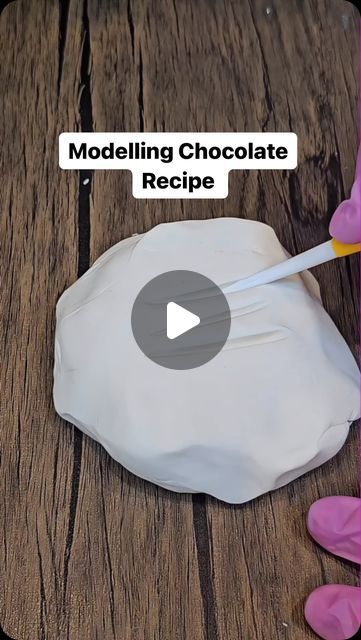 Moulding Chocolate Recipe, How To Make Molding Chocolate, Modelling Chocolate Recipe, How To Make Modeling Chocolate, Modeling Chocolate Recipe, Modeling Chocolate Recipes, Illusion Cakes, Fondant Recipes, Molding Chocolate