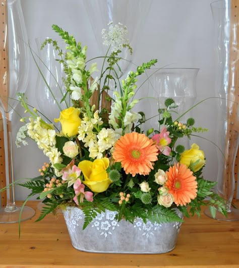 Oblong Vase, Country Flower Arrangements, Basket Bouquet, Grocery Store Flowers, Tulip Arrangement, Wooden Trough, Easter Floral Arrangement, Easter Flower Arrangements, Spring Flower Arrangements