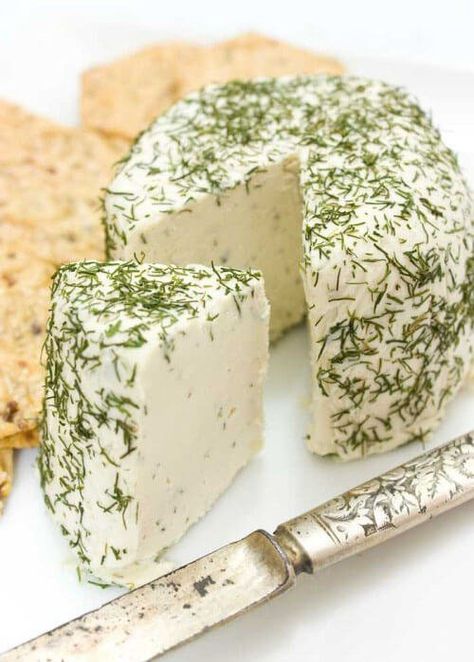 10 Delicious Raw Vegan Cheese Recipes (Never Crave Dairy Again) Raw Vegan Dinners, Burrito Vegan, Raw Vegan Dinner Recipes, Honey Jam, Nut Cheese, Vegan Cheese Recipes, Yogurt Recipe, Cashew Cheese, Herbs Spices