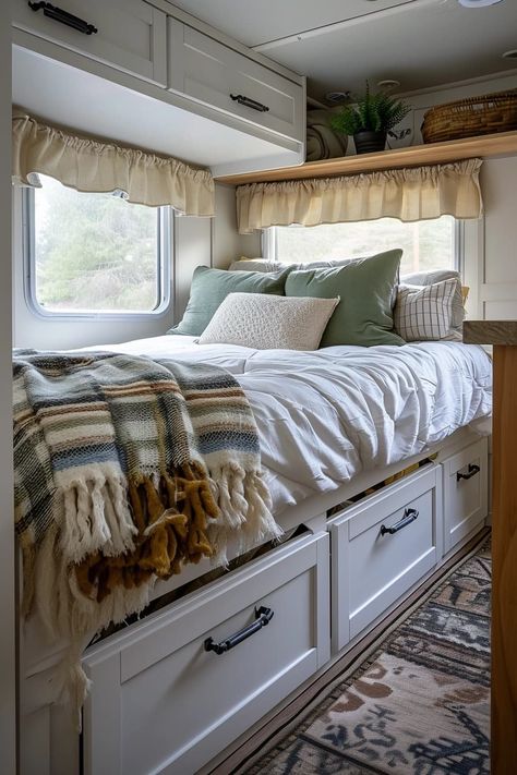 Rv Bunk Room Remodel, Rv Bedroom Ideas, Small Rv Campers, Camper Organization Rv Living, Camper Renovations, Rv Decorating, Travel Trailer Decor, Camper Redo, Glamper Camper