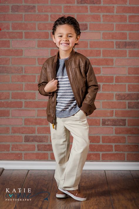 Little Boy Poses Photography, Children Poses Photography, Kid Poses For Photoshoot, Kids Model Shoot, Kids Poses For Photoshoot, Kid Photoshoot Poses, Kids Poses For Pictures, Poses For Kids Photoshoot, Kids Studio Photoshoot