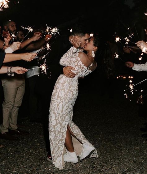 SARAH SEVEN on Instagram: “Monday magic ✨. Kim looking like pure fire in her Goodwin gown #sarahsevenloveclub  Photo by @lex.photoandfilm” Summer Wedding Shoes, Wedding Hacks, Long Engagement, Sarah Seven, Perfect Husband, Arch Decoration Wedding, Wedding Dessert Table, Dream Family, The Everygirl