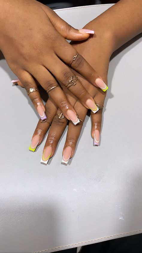 Lemon Green Nails Design, Nails Inspiration Graduation, Classy Baddie Nails Almond, Lemon Green Nails, Nails With Yellow Tips, Short French Tip Acrylic Nails, Yellow French Tip, Short French Tip, Fulani People