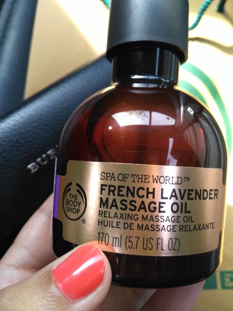 Body Shop French Lavender Massage Oil review The Body Shop Oils Of Life, Best Oil For Body Massage, Loccitane Shower Oil, L'occitane Almond Shower Oil, Spa At Home, Lavender Massage Oil, Aromatic Oils, Body Butters, Body Oils