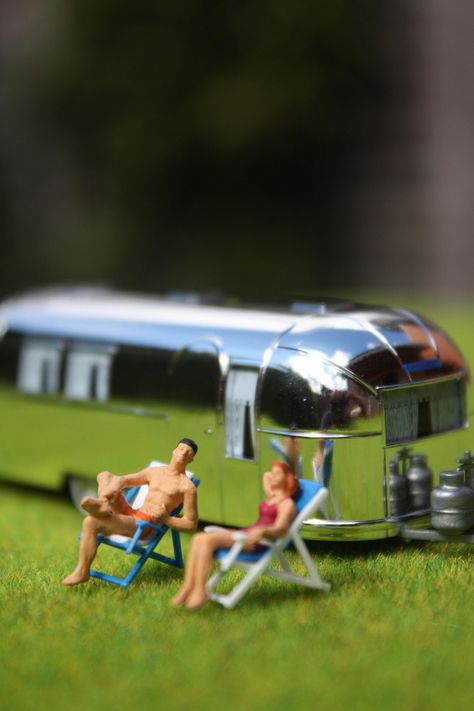 Tilt Shift Photography, Miniature Calendar, Miniature People, Miniature Photography, Tiny People, Tilt Shift, Tiny World, Miniature Figures, Mini Things