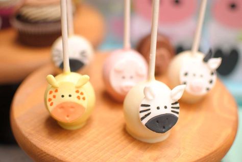 Party Animal Cake Pops, Farm Cakepops Ideas, Wild One Birthday Cake Pops, Animal Baby Shower Cake, Animal Cake Pops, Farm Animal Cakes, Farm Animals Birthday Party, Wedding Cake Pops, Birthday Cake Pops