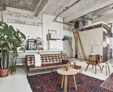 Warehouse Event Space, Warehouse Living, Loft Inspiration, Vintage Loft, Casa Vintage, Workspace Design, Studio Interior, Loft Spaces, Apartment Inspiration