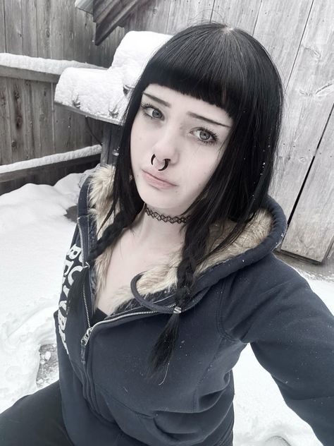 #snow #septum #bangs #y2k 10g Septum, 8g Septum, Bangs Y2k, Edgy Outfits Plus Size, Stretched Septum, Metal Goth, Doll Eye Makeup, Septum Piercing, Piercing Ideas