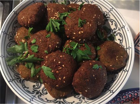 Egyptian Falafel (Taameya) Taameya Recipe, Vegetarian Egyptian Recipes, Authentic Egyptian Food, Egyptian Stuffed Vegetables, Egyptian Falafel Recipe, Egyptian Falafel, Fava Bean Falafel Recipe Video, Middle East Food, Falafel Recipe