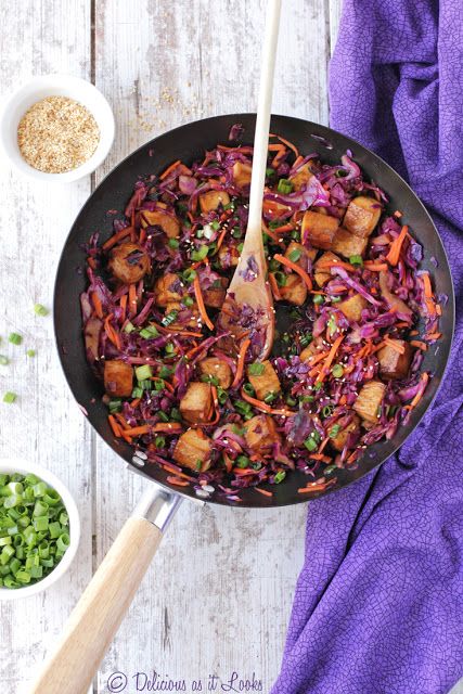 Delicious as it Looks: Low-FODMAP Red Cabbage Stir-Fry with Tofu Chinese Cabbage Stir Fry, Stir Fried Cabbage Recipes, Fodmap Vegan, Stir Fry Sauce Easy, Homemade Stir Fry Sauce, Low Fodmap Recipes Dinner, Fodmap Food, Vegan Stir Fry, Cooking Tofu