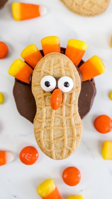 Nutter Butter Turkeys, Turkey Cookies, Nutter Butter, Easy No Bake, Butter Cookie, Melted Chocolate, Best Cookie Recipes, Candy Corn, Butter Cookies