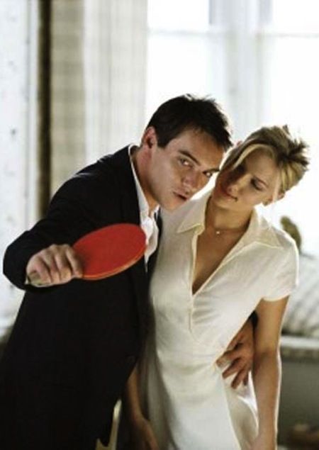 Jonathan Rhys-Meyers, Scarlett Johansson - Match Point (Woody Allen, 2005) Match Point Movie, Perang Dunia Ii, Vicky Cristina Barcelona, Kristin Scott Thomas, Beau Film, Richard Sherman, Avengers 2012, John Malkovich, Jonathan Rhys Meyers