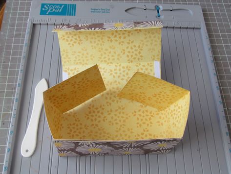 Folding Origami, Cookie Packaging, Cookie Box, Box Template, Craft Box, Diy Box, Card Tutorials, Scrapbooking Paper, Box Ideas