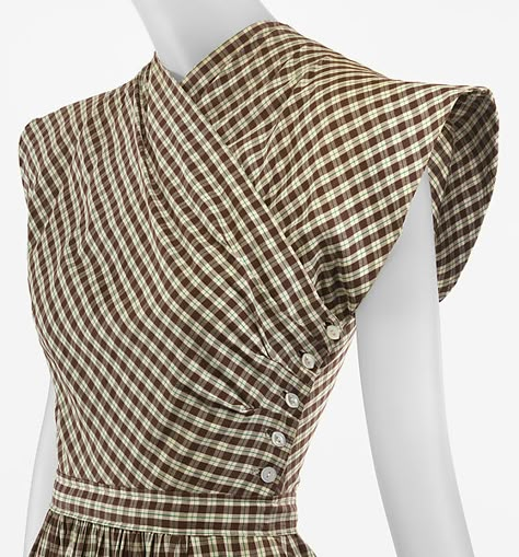 Vintage Dress Inspiration, Claire Mccardell 1940s, Claire Mccardell Popover Dress, Claire Mccardell Dress, American Fashion Style, Claire Mccardell, Madeleine Vionnet, Summer Outfits 2024, Vintage Dresses 50s