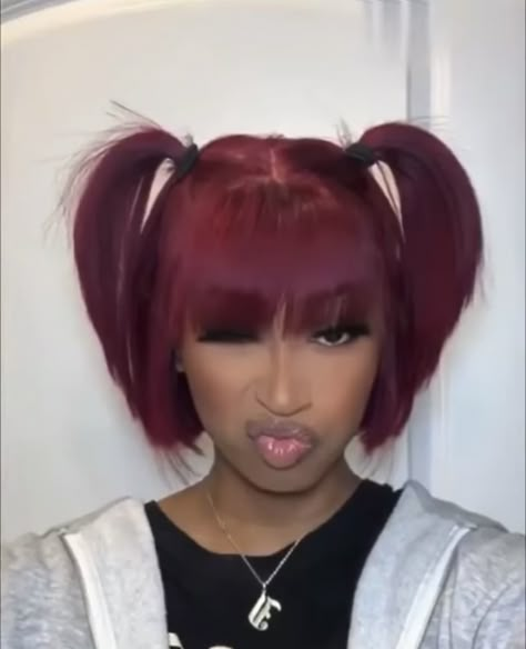 Burgundy Hair With Bangs, Red Split Dye Hair, Red Hair Weave, Weave Hairstyles With Bangs, Red Split Dye, Weave Black Women, Short Burgundy Hair, Split Dye Hair, Red Weave Hairstyles