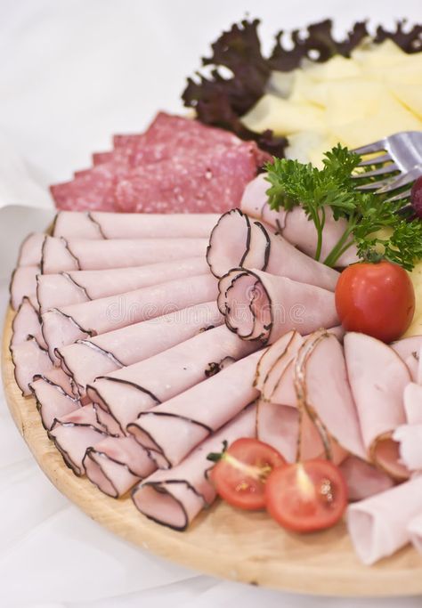 Board of ham and meat slices. A round, wooden board of salami, ham, tomatoes and , #SPONSORED, #meat, #slices, #Board, #ham, #wooden #ad Turkey And Ham Charcuterie Board, Ham Platter, Ham Rolls, Wedding Food Display, Meat Trays, Meat And Cheese Tray, Hot Chicken Sandwiches, Meat Platter, Xmas Dinner