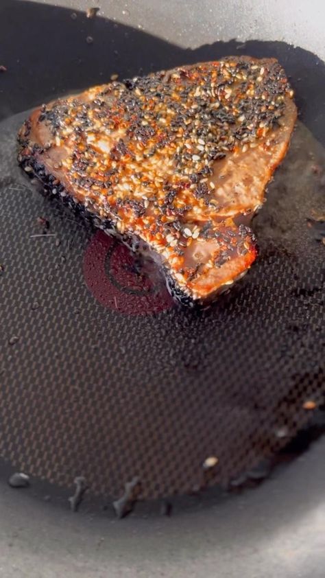 Sesame Seed Crusted Tuna Recipe https://resepmamiku.com/en/sesame-seed-crusted-tuna-thebukharigirls Sesame Seed Tuna Steak, Sesame Crusted Tuna Steak, Tuna Fresh, Marinated Tuna Steak, Sesame Crusted Tuna, Seared Tuna Steaks, Creamy Tuna Pasta, Tuna Steak Recipes, Raw Tuna