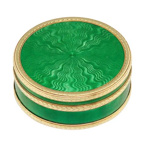 Radiating Pattern, Faberge Jewelry, Enamel Ware, Faberge Eggs, Antique Boxes, Gold Picture Frames, Cloisonne Enamel, Pill Boxes, Grass Green