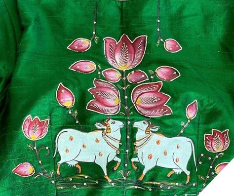 Blouse Embroidery Designs, Peacock Colour, Fabric Paint Shirt, Peacock Embroidery Designs, Painting Flowers Tutorial, Saree Painting, Fabric Painting Techniques, Maggam Work Designs, Fabric Painting On Clothes