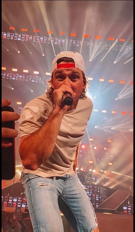 Morgan Wallen Profile Picture, Aesthetic Morgan Wallen Wallpaper, Country Singer Aesthetic, Country Love Aesthetic, Morgan Wallen Poster, Vsco Account, Morgan Wallen Song Quotes, Morgan Wallen Lyrics Wallpaper, Best Country Singers