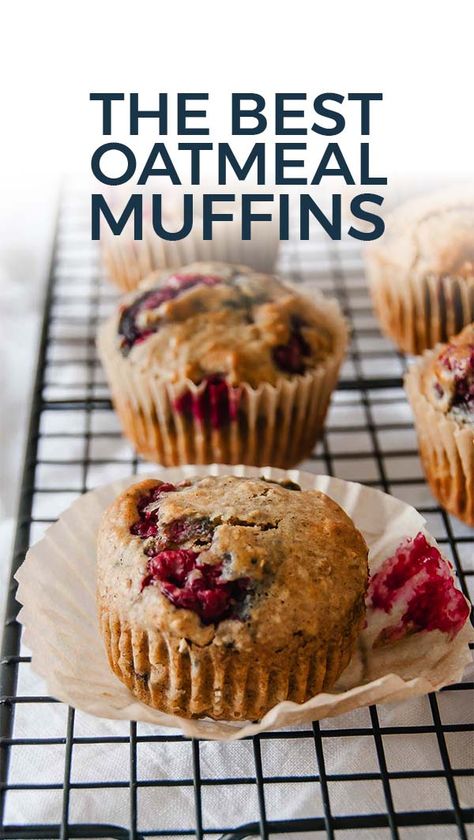 Oatmeal Berry Muffins, Easy Oatmeal Muffins Quick Oats, Healthy Berry Muffins Oatmeal, Muffins With Frozen Berries, Oat Raspberry Muffins, Raspberry Oatmeal Muffins, Snack Muffins, Raspberry Muffin Recipes, Oatmeal Muffin