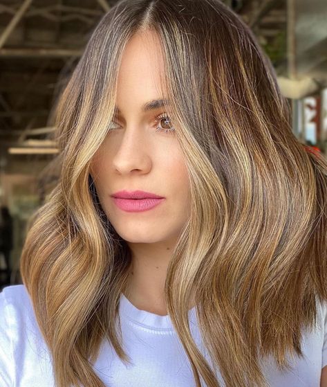 Blonde Hair Color 2023, Blonde Hair 2023 Trends, Blonde Hair Formulas, Expensive Blonde Hair, Hair Bangstyle, Hair 2023 Trends, Expensive Blonde, Blonde Hair 2023, Hair Formulas