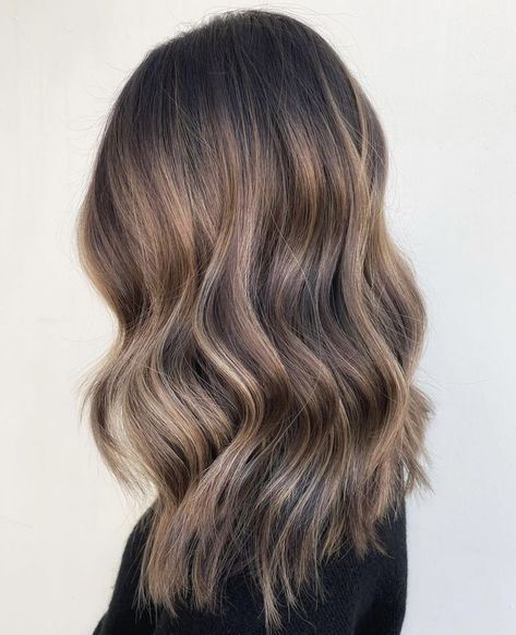 18 Gorgeous Ways To Add Lowlights In Brown Hair Lowlights In Brown Hair, Dark Ash Brown, Brown Hair With Lowlights, Sleek Bob Hairstyles, Brown Hairstyles, Dimensional Color, Caramel Balayage, Sleek Bob, Red Highlights